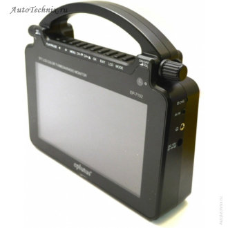 Портативный телевизор EPLUTUS EP-7102 EPLUTUS EP-7102 - Портативный ЖК телевизор со встроенным аккумулятором (до 1,5-2 часов работы) экраном 7" (17,5 см), встроенным FM тюнером и  функцией просмотра фотографий, фильмов, прослушивания музыки со съёмных носителей информации: USB , SD, MMC, MS. 
Автомобильный телевизор EPLUTUS EP-7102 оснащен выносной FM-TV антенной. Есть возможность подключить обычную антенну с помощью специального переходника (поставляется в комплекте). Помимо двух стандартных AV входов и выхода, также имеется выход для подключения наушников и USB-порт для подключения внешнего накопителя ("флешки"), универсальный разъем для карт памяти SD/MS/MMC.
Встроенный FM тюнер 87,0-108,0 МГц